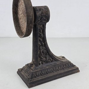 Antiguo Aplique de Pared en Hierro Fundido con Detalle de Mano - imagen 6