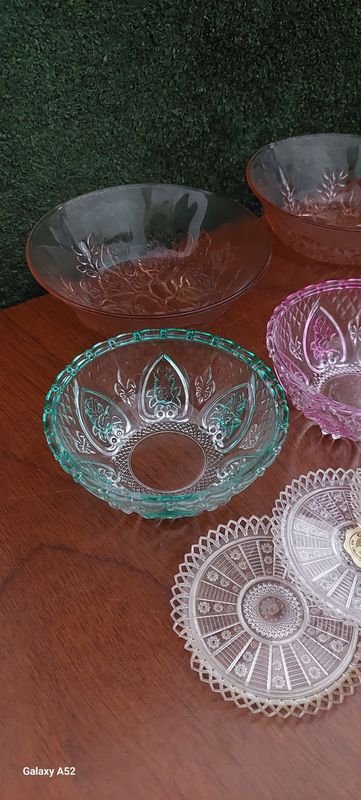 Objetos de vidrio y cerámica: una colección diversa - imagen 14