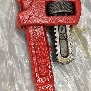 Llave de Caño Stilson Roja 10 Pulgadas - imagen 2