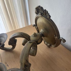 Farol de Bronce Macizo con Dos Velas Decorativas - imagen 2