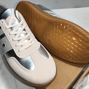Zapatillas Deportivas Plateadas de Eco Cuero Náutico Talle 43 (42 UY) - imagen 3