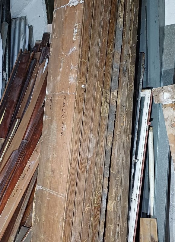 Siete pinoteas con rastros de polilla para venta - imagen 3