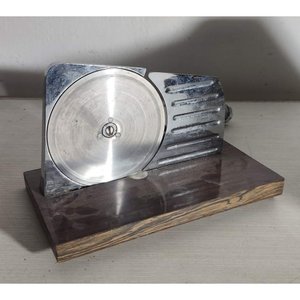 Lote siguiente: Mini Cortadora de Fiambre Manual con Base de Madera