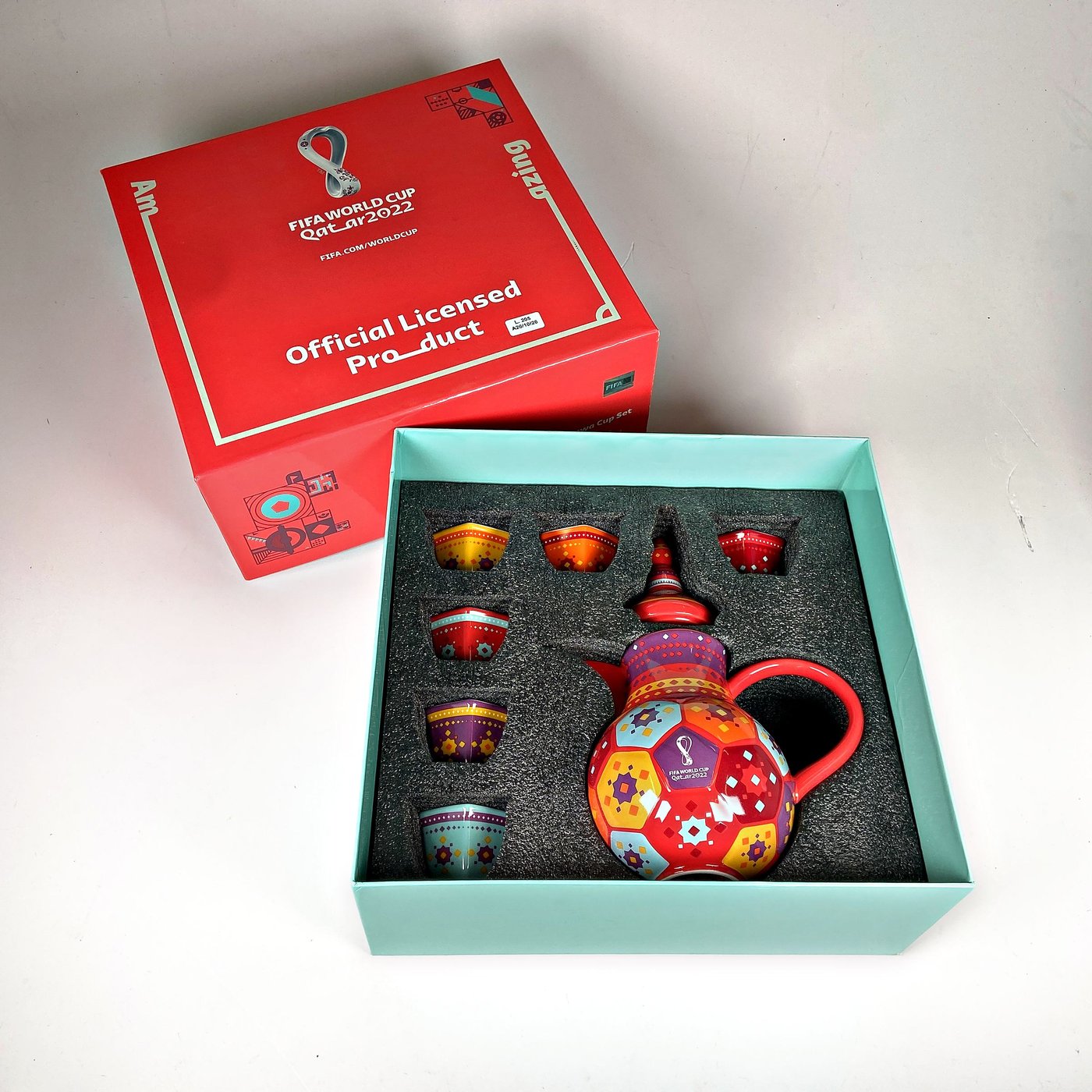 Juego de Sake "FIFA World Cup Qatar 2022" en Loza, 7 Piezas con Caja