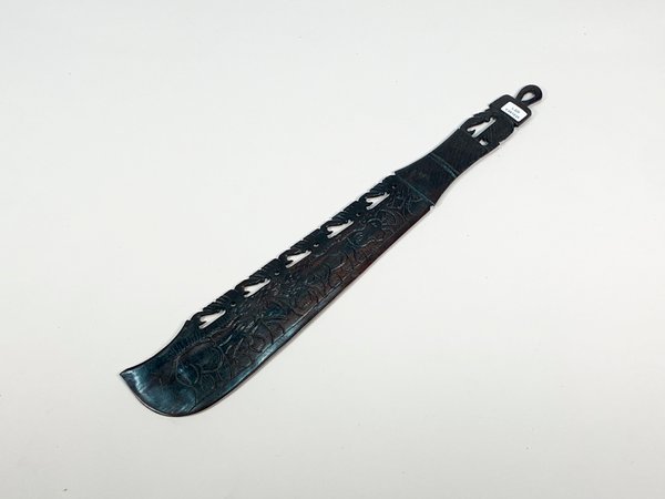 Adorno tipo cuchillo africano de talla rinoceronte y elefante - imagen 1