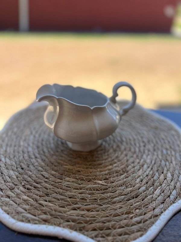 Taza con forma y accesorios de metal - imagen 1