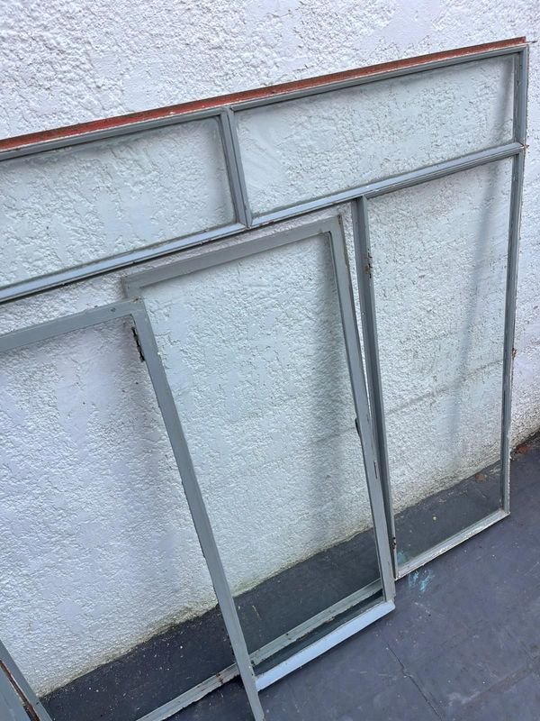 Ventana de Hierro con Vidrios - imagen 2