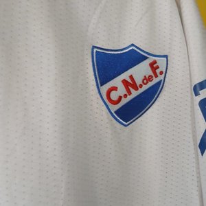 Camiseta de Utilería Jorge Fucile Club Nacional de Football Umbro Talle XL - imagen 3