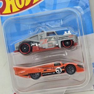 Hot Wheels Blister Doble con 2 Autos de Colección - imagen 2