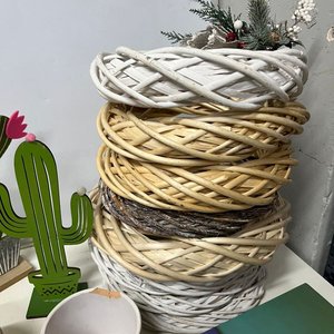 Lote Decorativo: Luna Luminosa, Cactus, Aros de Mimbre y Más - imagen 5