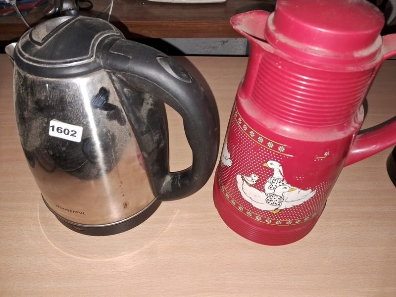 Lote siguiente: Electrodomésticos y accesorios para el hogar