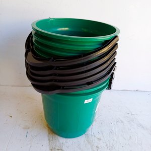 Lote anterior: 10 Baldes Plástico Verdes con Asas Negras