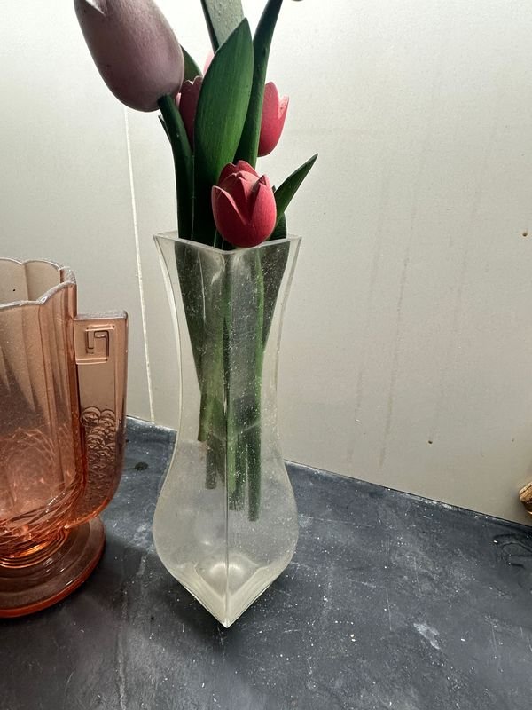 Colección de Floreros de Vidrio con Flores Coloridas - imagen 17