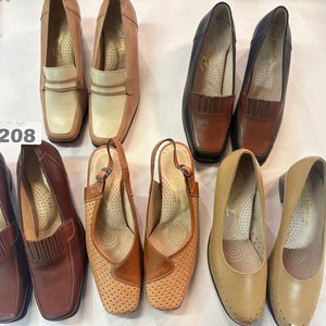 Lote anterior: Lote de 5 Pares de Zapatos de Cuero para Mujer - Talle 36