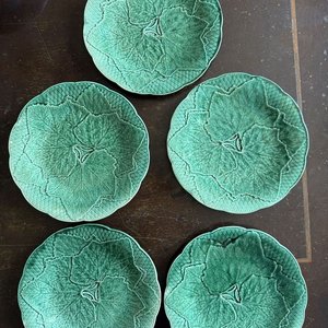 Conjunto de 5 Platos Verdes Esmeralda con Diseño de Hoja en Relieve - Gien France - imagen 2