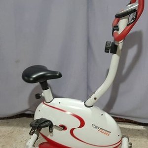 Bicicleta Fija "Crazy Fitness" Blanca y Roja - imagen 1