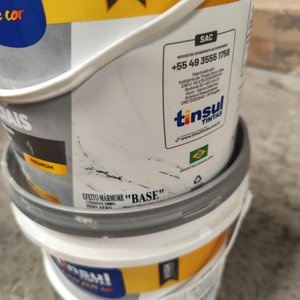Dos Tachos de Pintura Base Premium 3.6 Litros - imagen 2