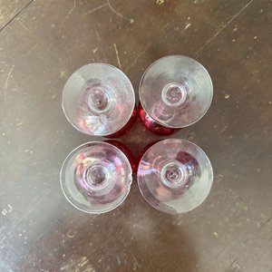 Juego de 4 Copas Bajas Rojas con Grabado de Flores - imagen 5