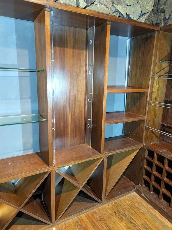 Estantería de madera con puertas de vidrio - imagen 7