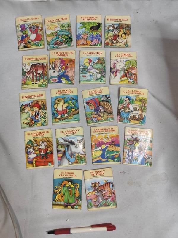 Lote anterior: Libros en Miniatura con Ilustraciones