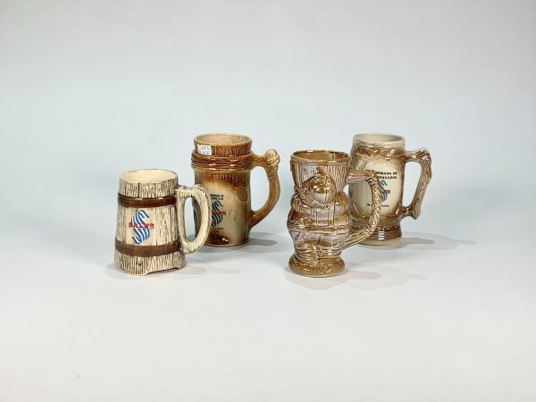 Lote de 4 jarras de cerámica marrones de la Semana de Lavalleja (1980-1981)