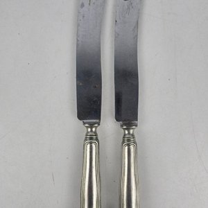 Par de Cuchillos de Mesa Alemanes con Grabado de Animal y "Patent" - imagen 2