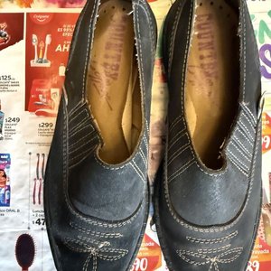 Mocasines Country de Cuero Oscuro con Pespuntes Decorativos - imagen 3