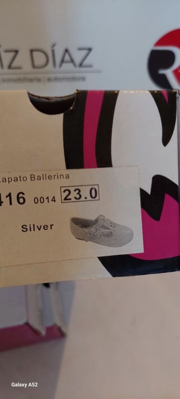 Calzado de mujer en venta - Talle 23 - imagen 4