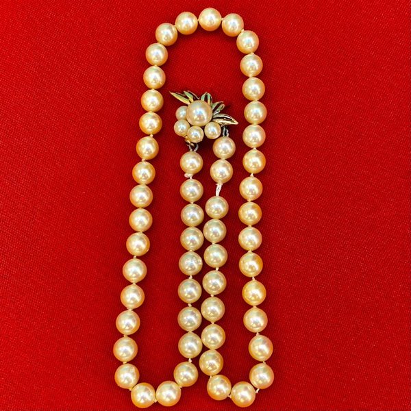 Collar de perlas con broche en plata y muy buen enchapado - imagen 1