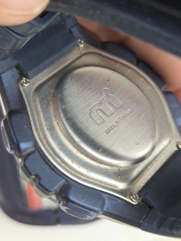 Reloj Mistral en su caja original - imagen 3