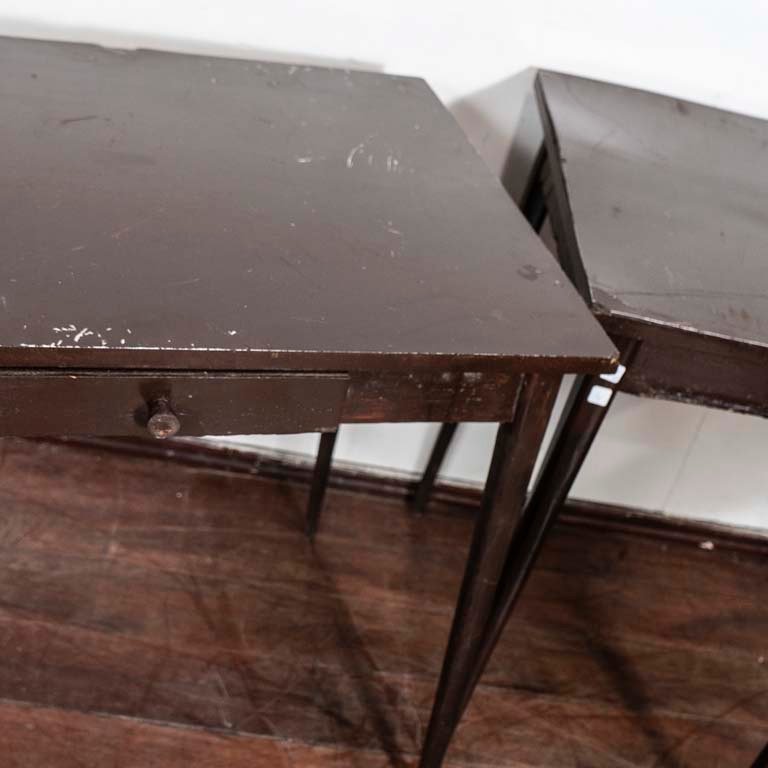 Mesas de madera con detalles en la madera y enchapado - imagen 2