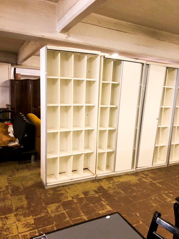 Estantería Modular Blanca con Puertas Correderas - imagen 1