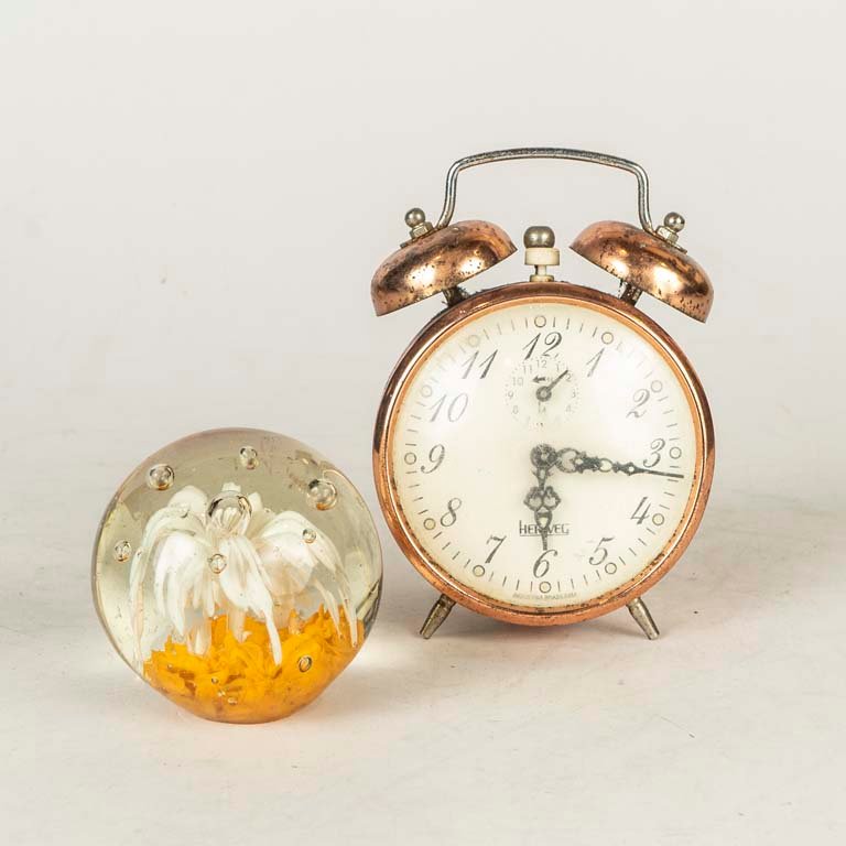 Pisapapeles de Murano y Reloj de Sobremesa Metálico
