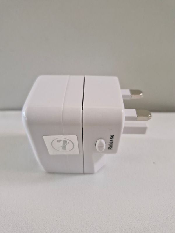 Adaptador Universal de Viaje para Viajes Internacionales - imagen 3