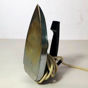 Lote de 4 Piezas: Plancha Eléctrica, Masajeador, Yogurtera y Aromatizador - imagen 3