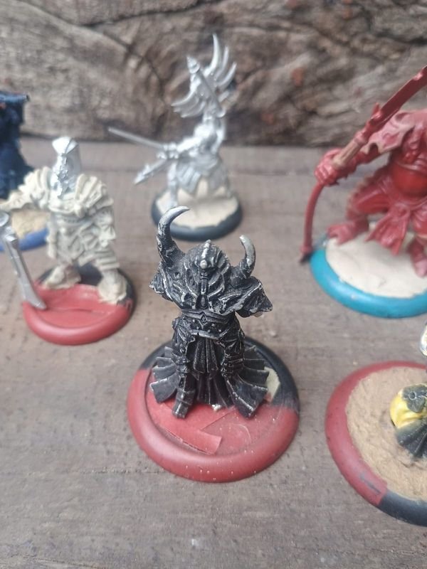Miniaturas de Wargames: Criaturas Fantásticas para Juegos de Estrategia