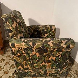 Sillón Antiguo Tapizado con Hojas Verdes - imagen 2