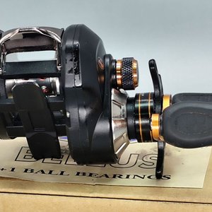 Reel de Pesca Bellus Partner 4+1 Rulemanes con Caja y Accesorios - imagen 8