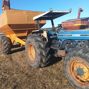 Tractor Ford 8030 con Acoplado - imagen 4