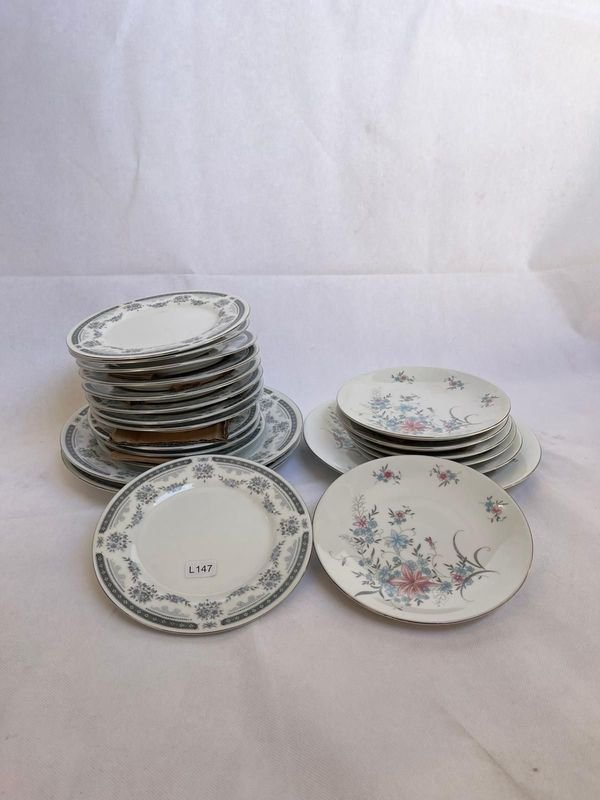 Platos y tazas de porcelana en excelente estado - imagen 2