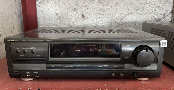 Sintoamplificador technics (prende pero no cambia funciones)