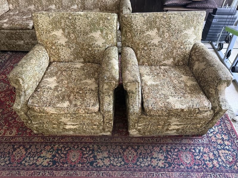 Par de Sillones Individuales Tapizados con Estampado Floral Clásico