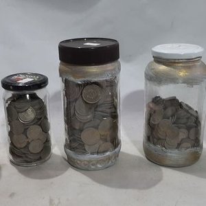 5 Frascos con Monedas Antiguas - imagen 1