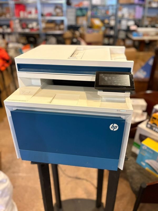 Impresora HP Laser JET Pro MFP43021dn en buen estado - imagen 3
