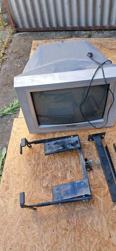 Lote siguiente: TV Panavox de 21 pulgadas en buen estado
