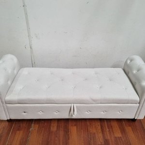 Banqueta Capitoné con Baúl Integrado en Tela Crema - imagen 2