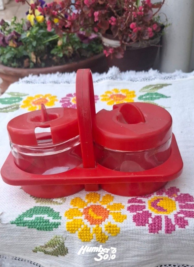 Lote 80 Set de 2 azucareros nuevos