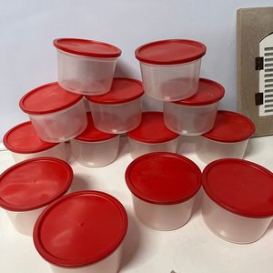 Lote de 18 piezas: Tupperware, exprimidor, reloj y portarretrato - imagen 3