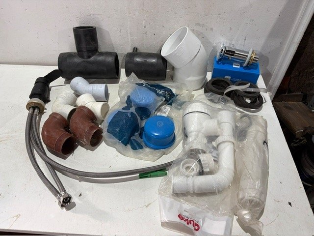 Lote de Accesorios de Plomería y Sanitarios
