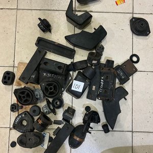 Lote de Soportes de Motor y Gomas Antivibración - imagen 3